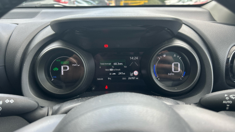 Toyota Yaris 1.5 Hybrid Design 5dr CVT Hybrid Hatchback